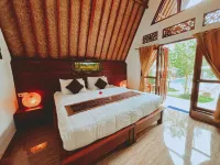 d'karang Eco Lodge  Hotel dekat PASAR SENGGOL DESA PAKRAMAN NONGAN