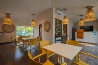 Casa Aakal Lagoon Front Hotels in Bacalar