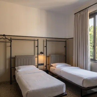 Wellesley Hotel Hotels near Darshan Museum