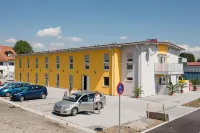 FairSleep Motel Einstein Erding Hotels in Walpertskirchen