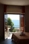 ChrisMare Hotel