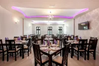 Extravagance Hotel - parking