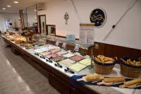 Hotel Internacional - breakfast
