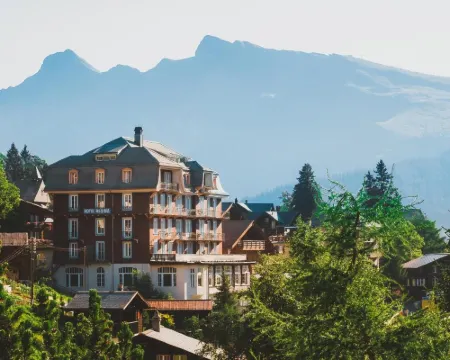 Hotel Regina ミューレンのホテル