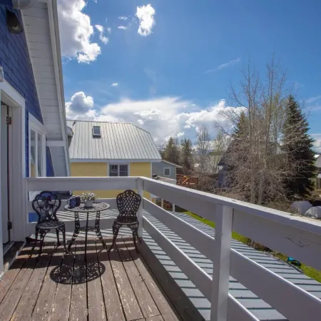 Purple Mountain Bed & Breakfast & Spa