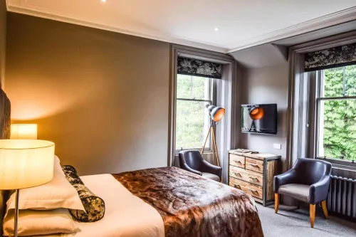 Craigmhor Lodge & Courtyard - 4-Star