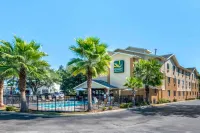 Quality Inn & Suites Leesburg Chain of Lakes Hotels in Lady Lake