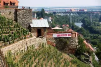 Hotel Lahofer Hotels in Chvalovice