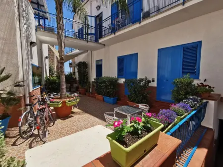 Al Baglio Отели рядом с достопримечательностью «Palazzina Cinese»