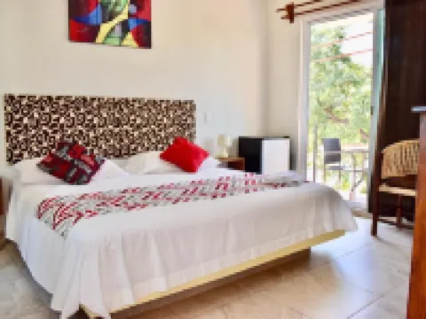 Carri Surf Studio Hotels in San Pedro Mixtepec