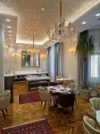 Queen Palace Hotels in Čenej