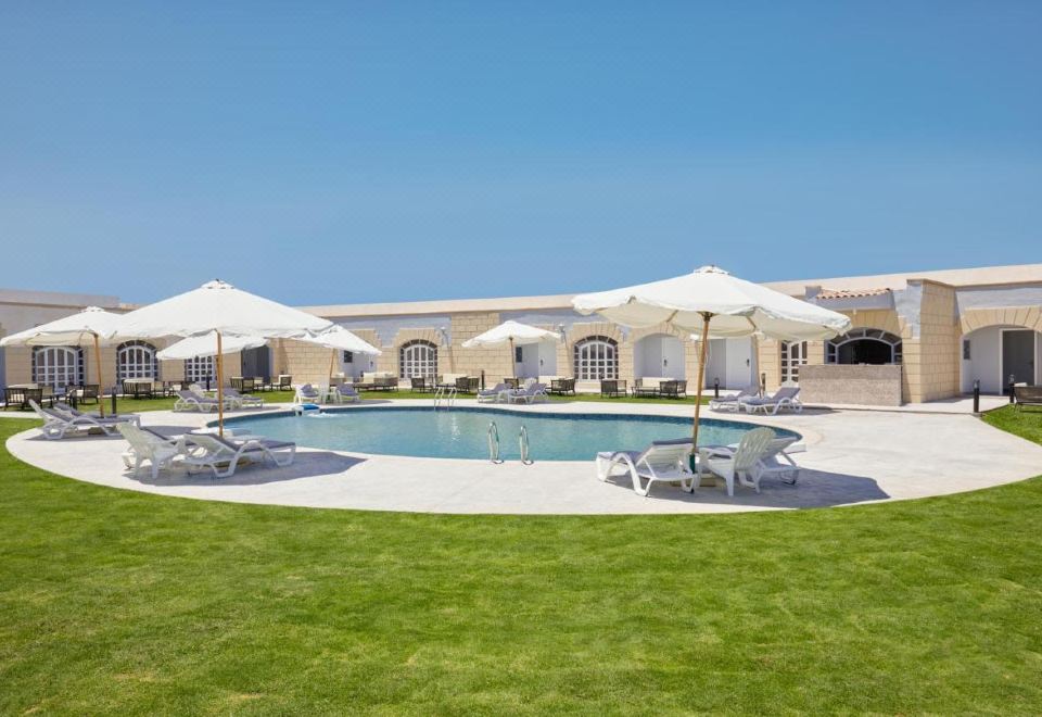 Hotel Le Royal Marina Hotel, Leisure & Recreation, Piscina al aire libre