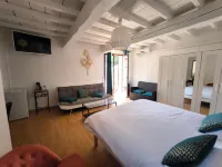 Hôtel le Mas des Amandiers Hotels in Barbentane