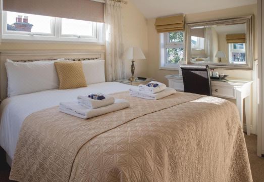 Arlana Guest House - Housity