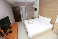 Mayu Hotel - خدمة نقل من وإلى المطار