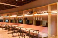 Karl August - a Neighborhood Hotel - bar
