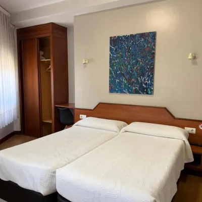 Pensión la Salve Các khách sạn gần Ga Abando