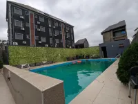 Jevenom Hotel - parking