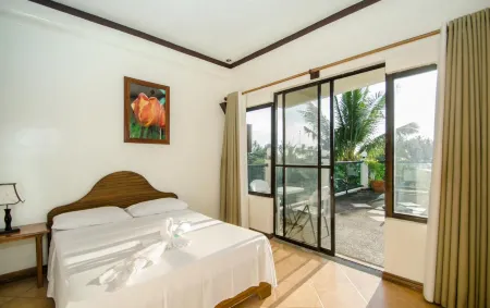 Turtle Inn Resort