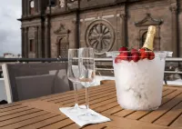 Santa Ana Suite & Rooms