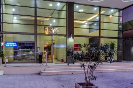 Departamentos Alto Moneda Отели рядом с достопримечательностью «Парк Мапочо Поньенте»