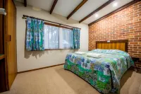 Evedon Lakeside Retreat Các khách sạn ở Burekup
