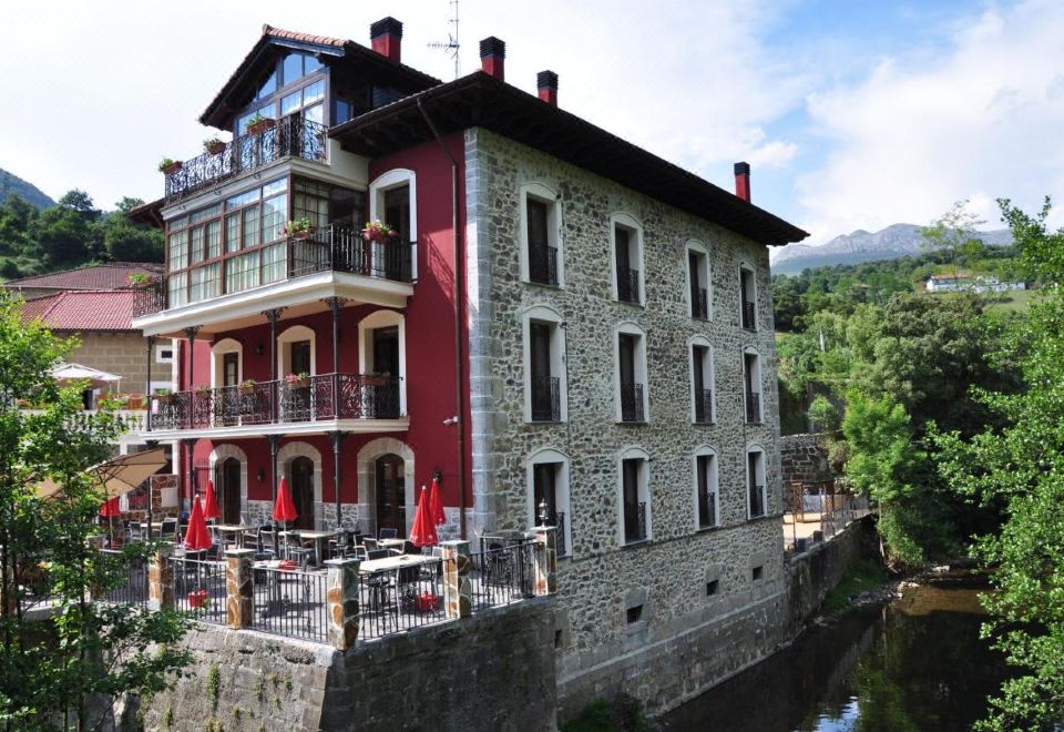 hotel overview picture
