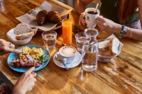 มาดามา โฮสเทลแอนด์บิสโตร