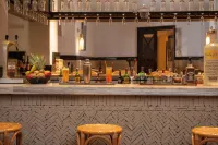 Odyssee Park Hotel - Quầy Bar