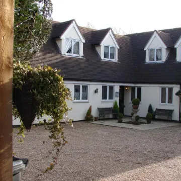 Park Farm Отели рядом с достопримечательностью «Dramatica»