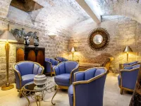 Hôtel des Ducs d'Anjou Hotels near Chatelet Theatre