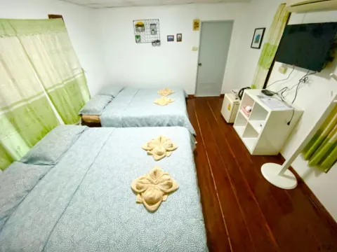 ห้องสแตนดาร์ด 4 ที่นอน