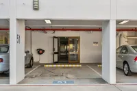 卡盧爾度假公寓 - 停車場
