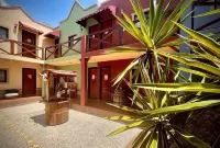 West Refugio Hotels near Circuito Cerezo Park