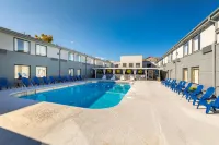 The Bransinn Entertainment District - piscina