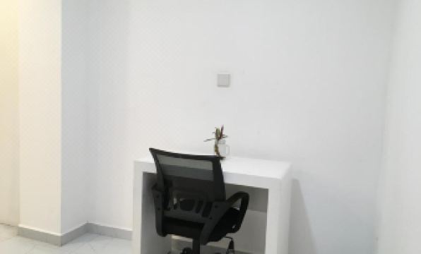 Lavinia Bay Beach Hotel