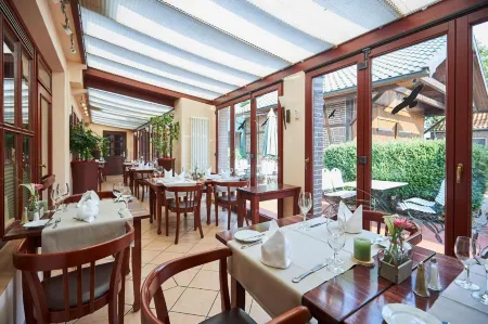 Flair-Hotel Neeth Отели в г. Витмольдт