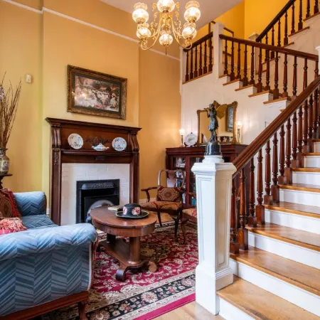 DuPont Mansion Bed & Breakfast