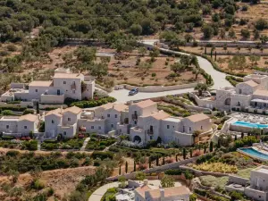Bassa Maina Villas & Suites