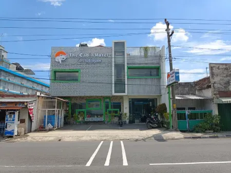 The Cabin Hotel Wirobrajan
