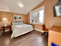 Newly Renovated Home in Central Aurora