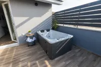 Raise Athens Metro Apartments Các khách sạn ở Central Athens