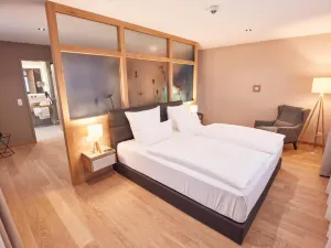 Seehotel Maria Laach