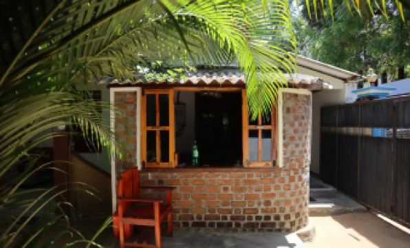 Eagle Resort Arugambay