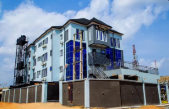 Del Migos Hotel & Suites