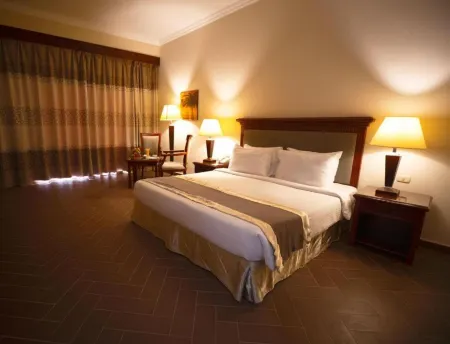 La Rosa Empire Hotel Отели в г. Ataqah