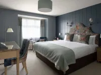 Balmoral Arms Hotels in Ballater