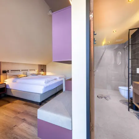People's Hotel