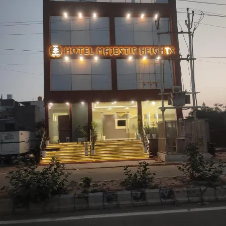 Hotel Majestic Heights