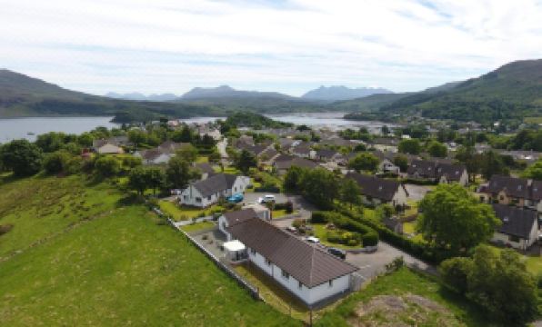 Air Leth Bed & Breakfast - Housity